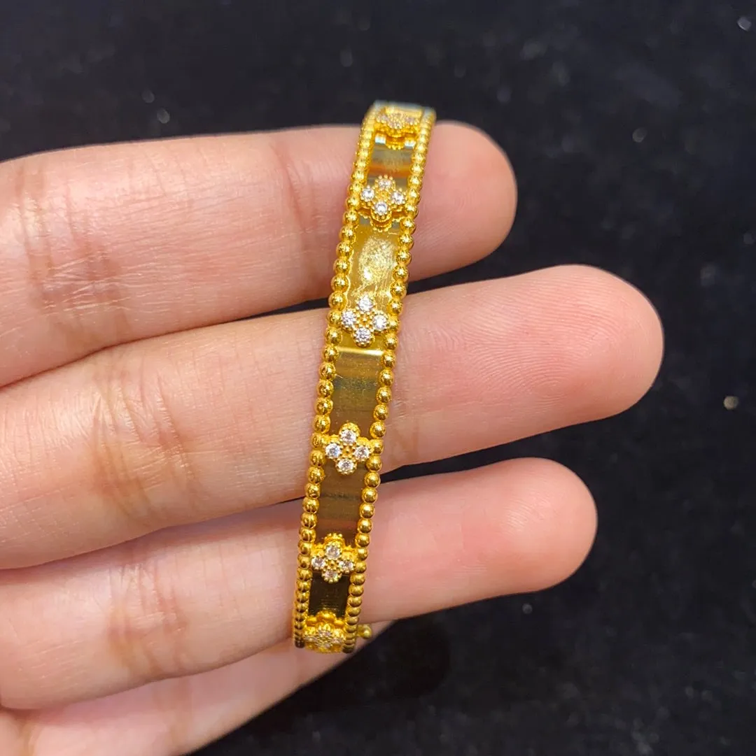 Ladies 21k Gold Bracelet B7593