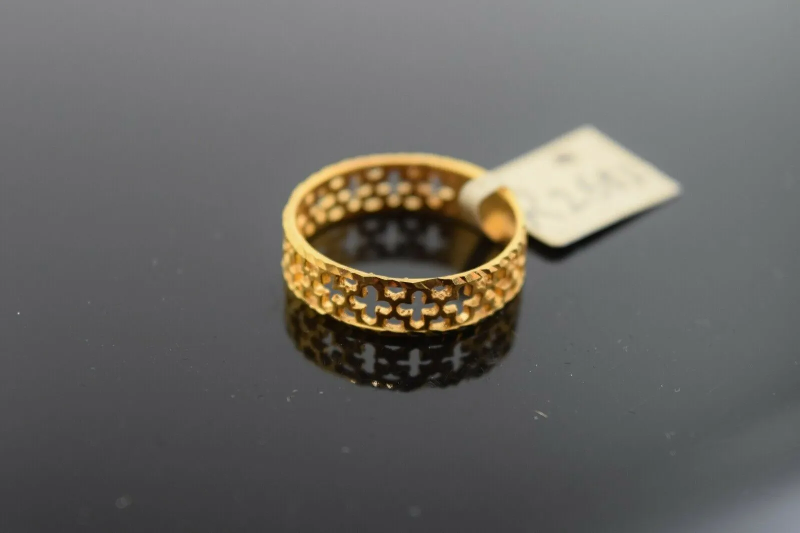 Solid Gold Ring for Women, Elegant Charm Band in Size 8, Resizable (r2582mon)