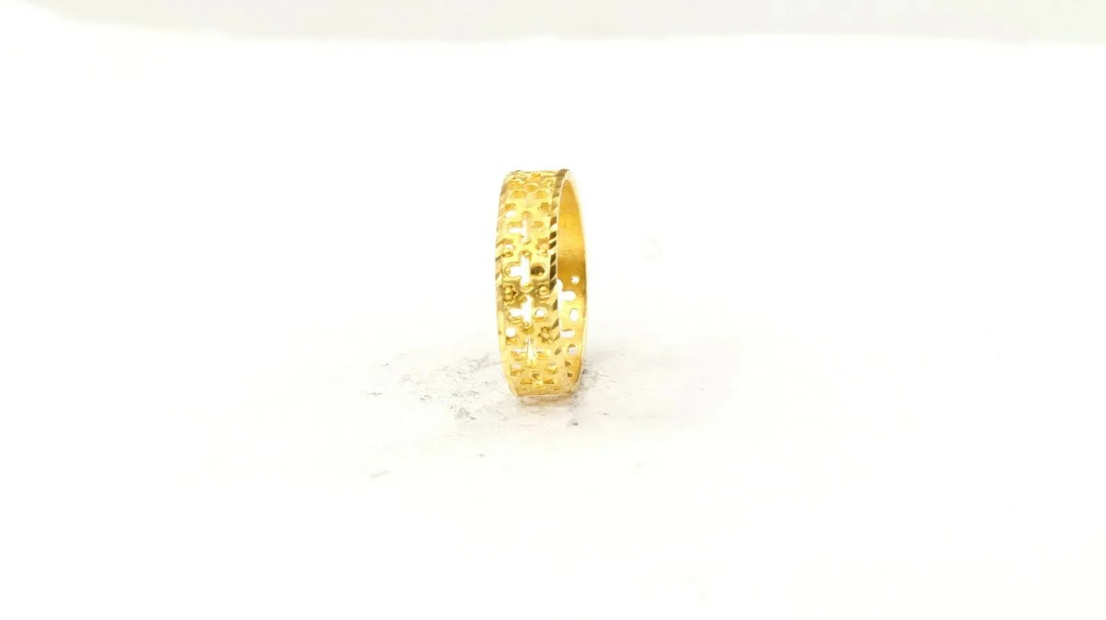 Solid Gold Ring for Women, Elegant Charm Band in Size 8, Resizable (r2582mon)