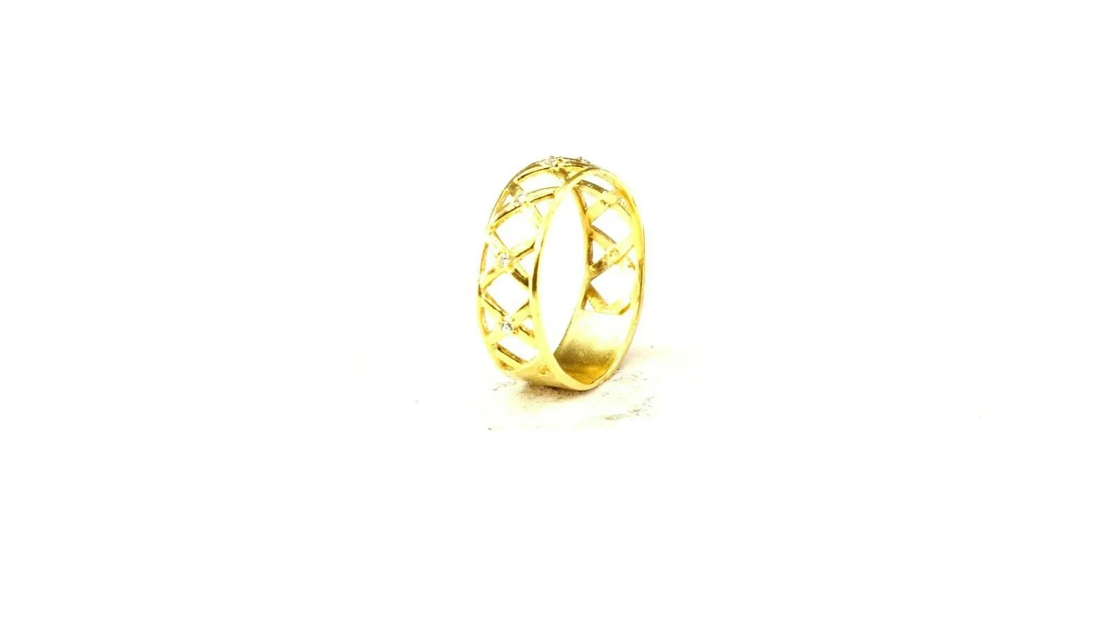 22k Ring Solid Gold ELEGANT Charm Ladies Band SIZE 8.25 RESIZABLE r2548mon