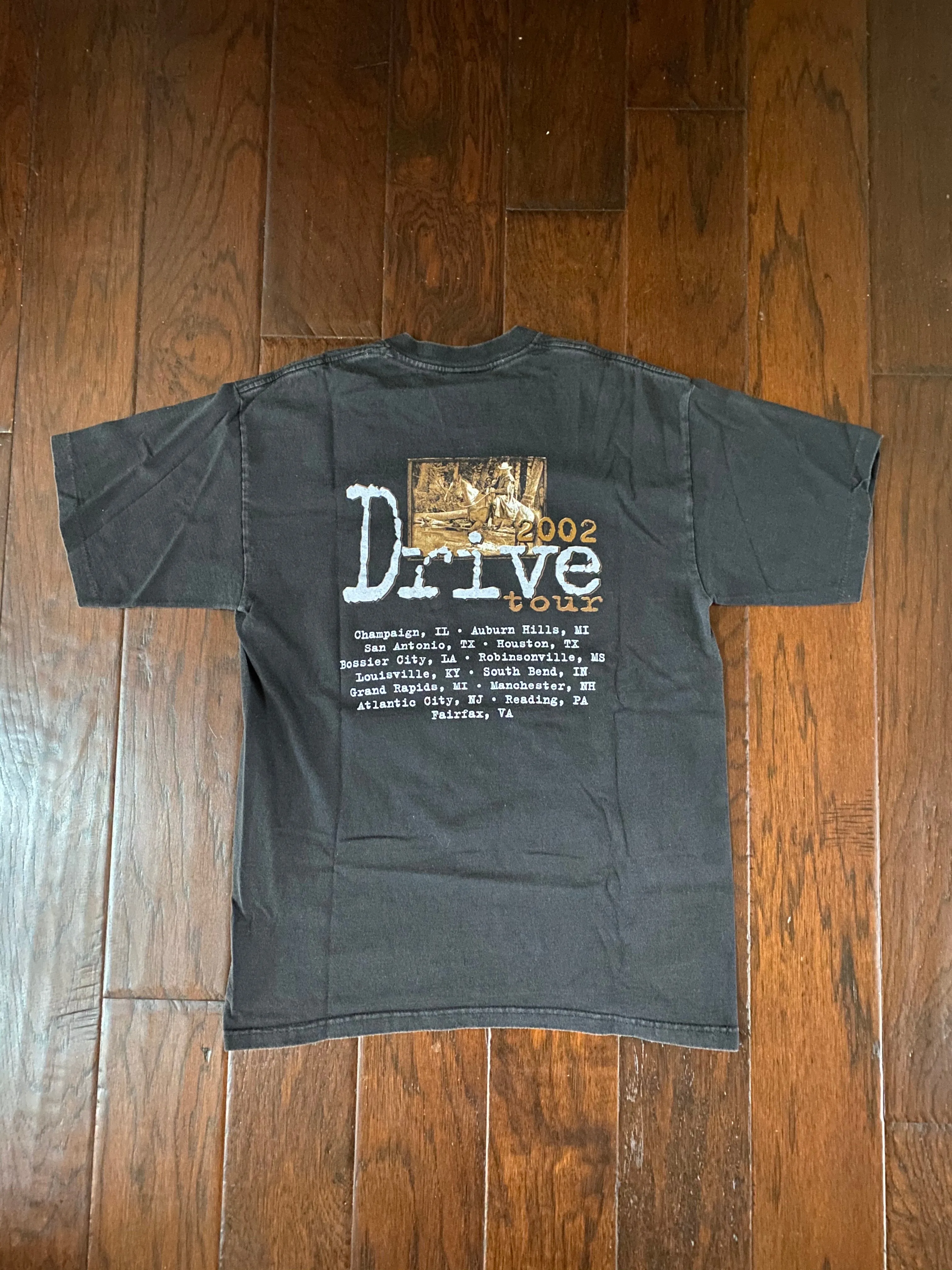 Alan Jackson 2002 “Drive Tour” Vintage Distressed T-shirt