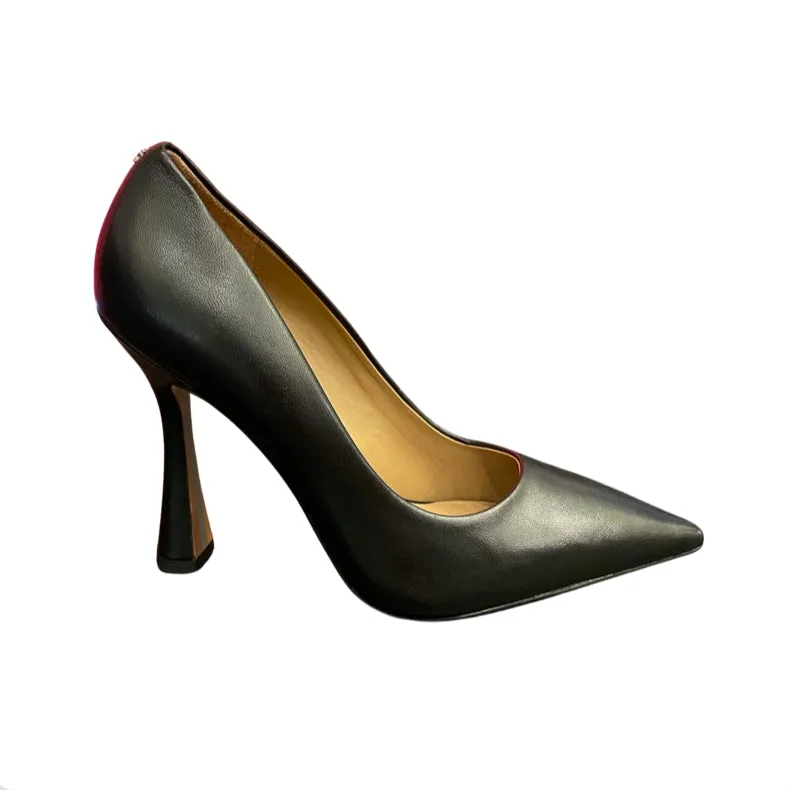 Black Pump Shoes by Antonia