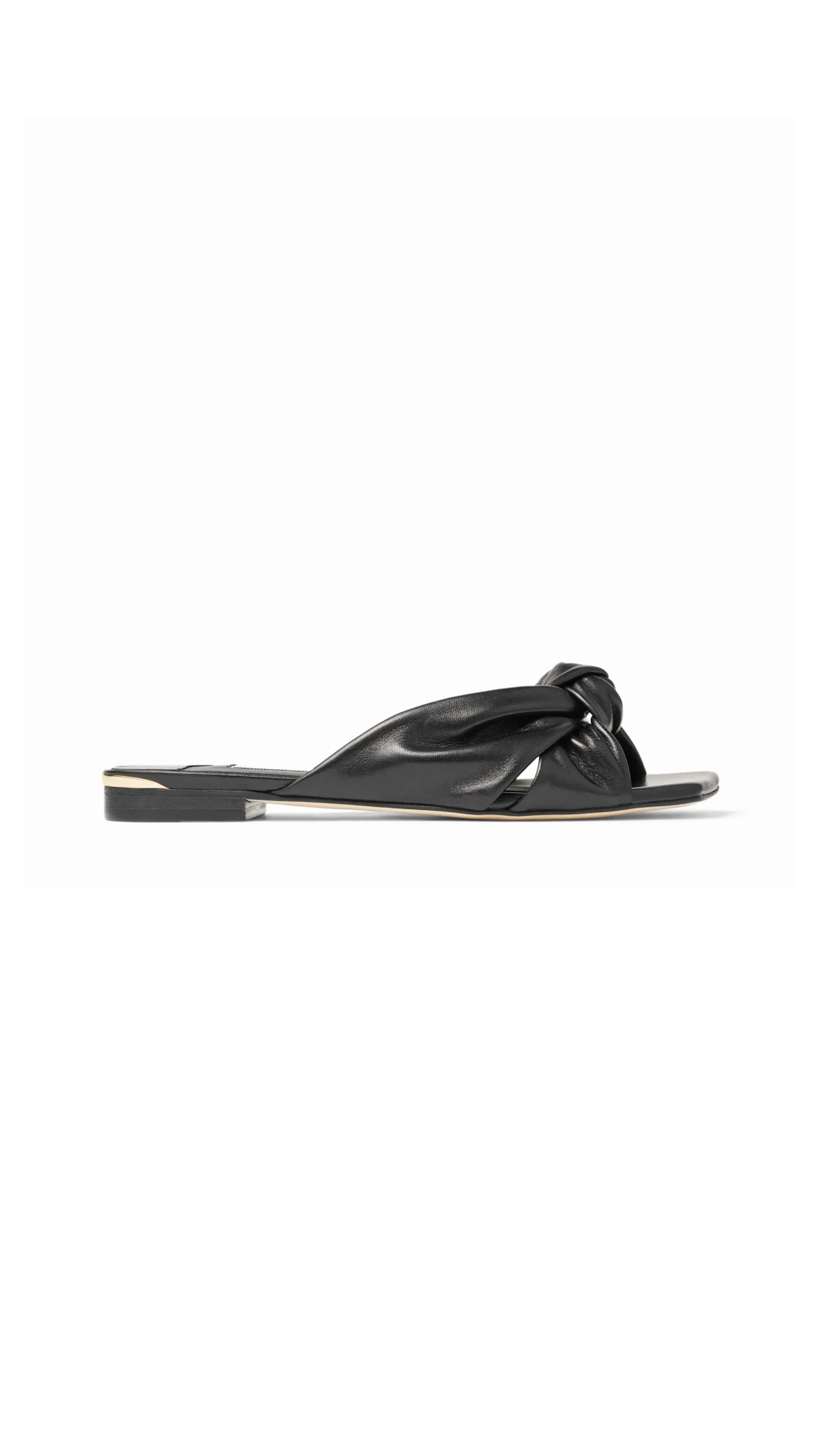 Flat shoes in black color from Avenue.