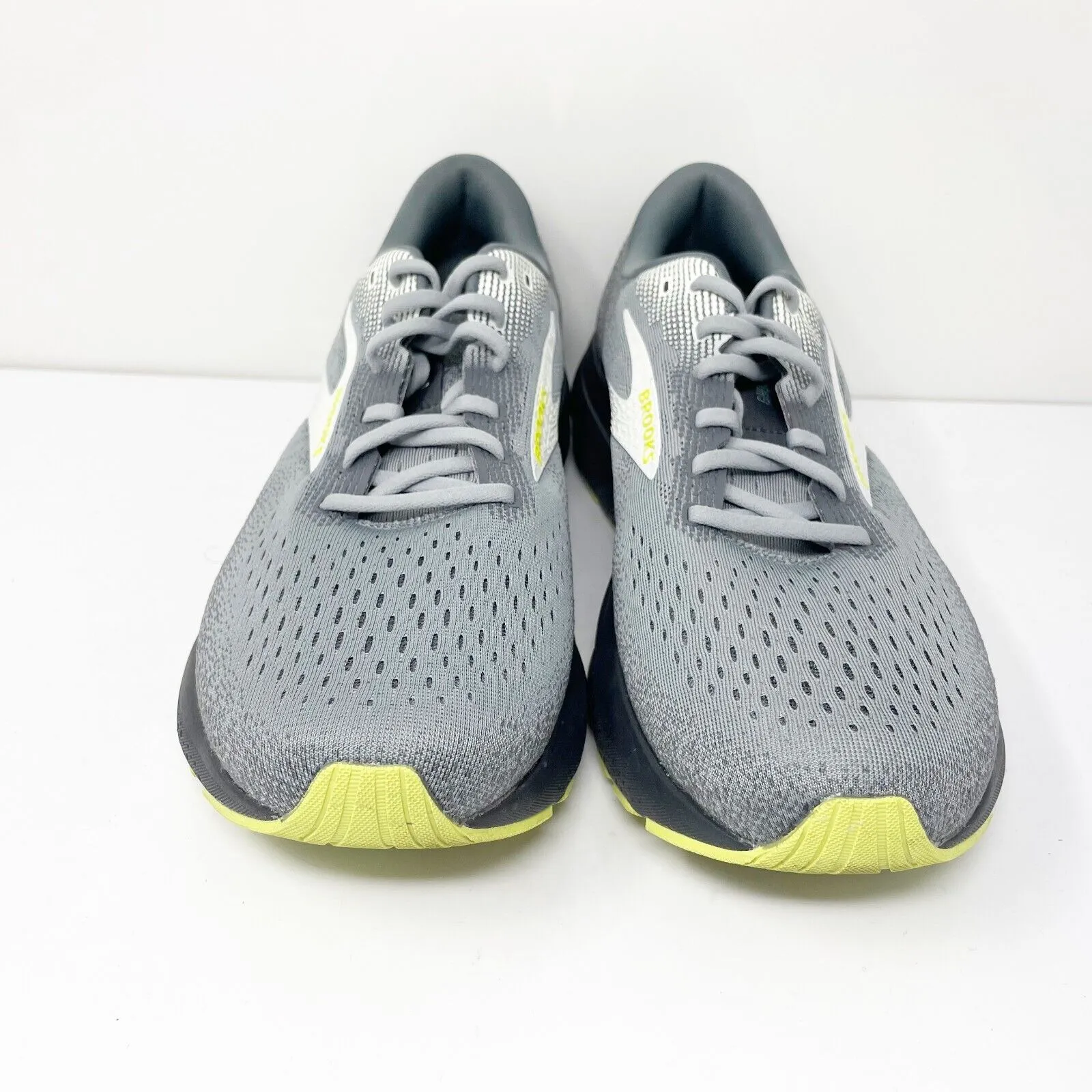 Brooks Mens Ghost 16 1104181D040 Gray Running Shoes Sneakers Size 11.5 D