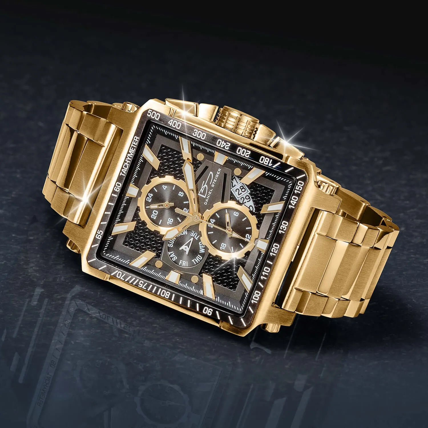 Luxurious Gold Men's Watch