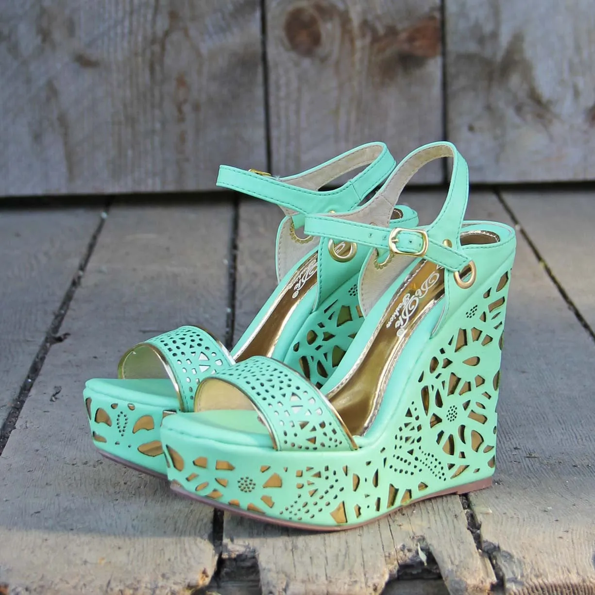 Mint Dream Catcher Wedges