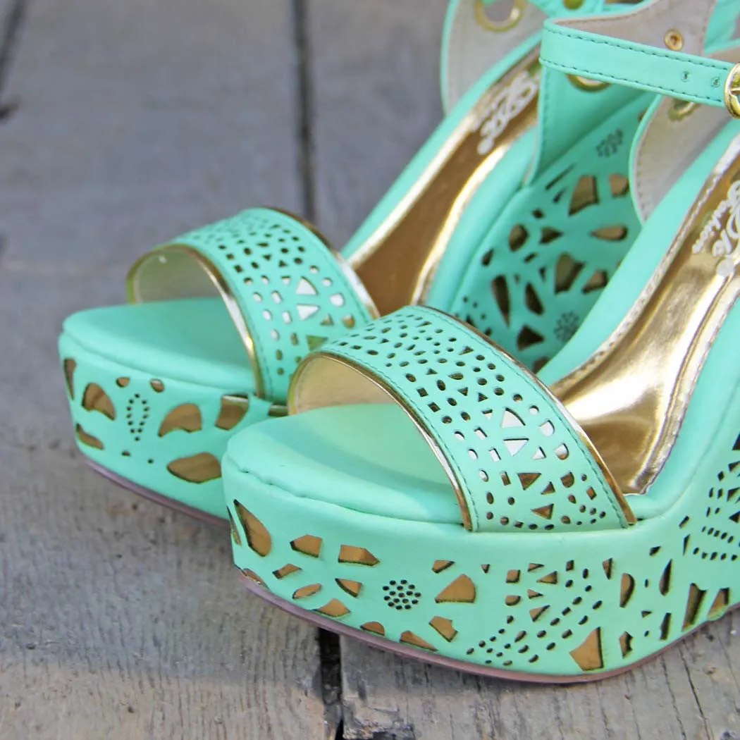 Mint Dream Catcher Wedges