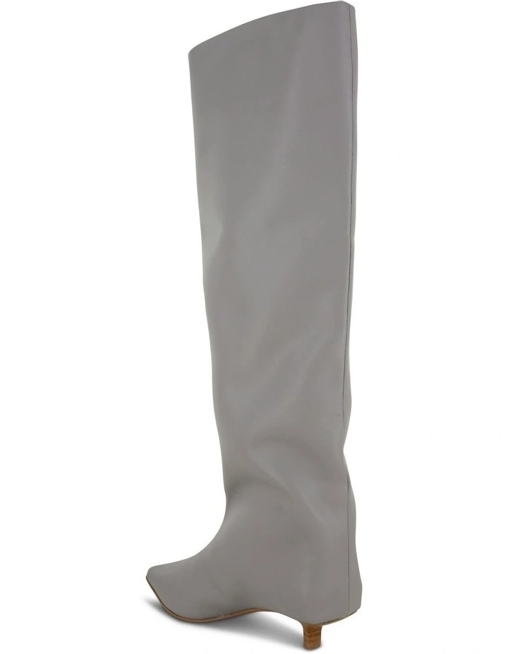 Dove Fizz Boots