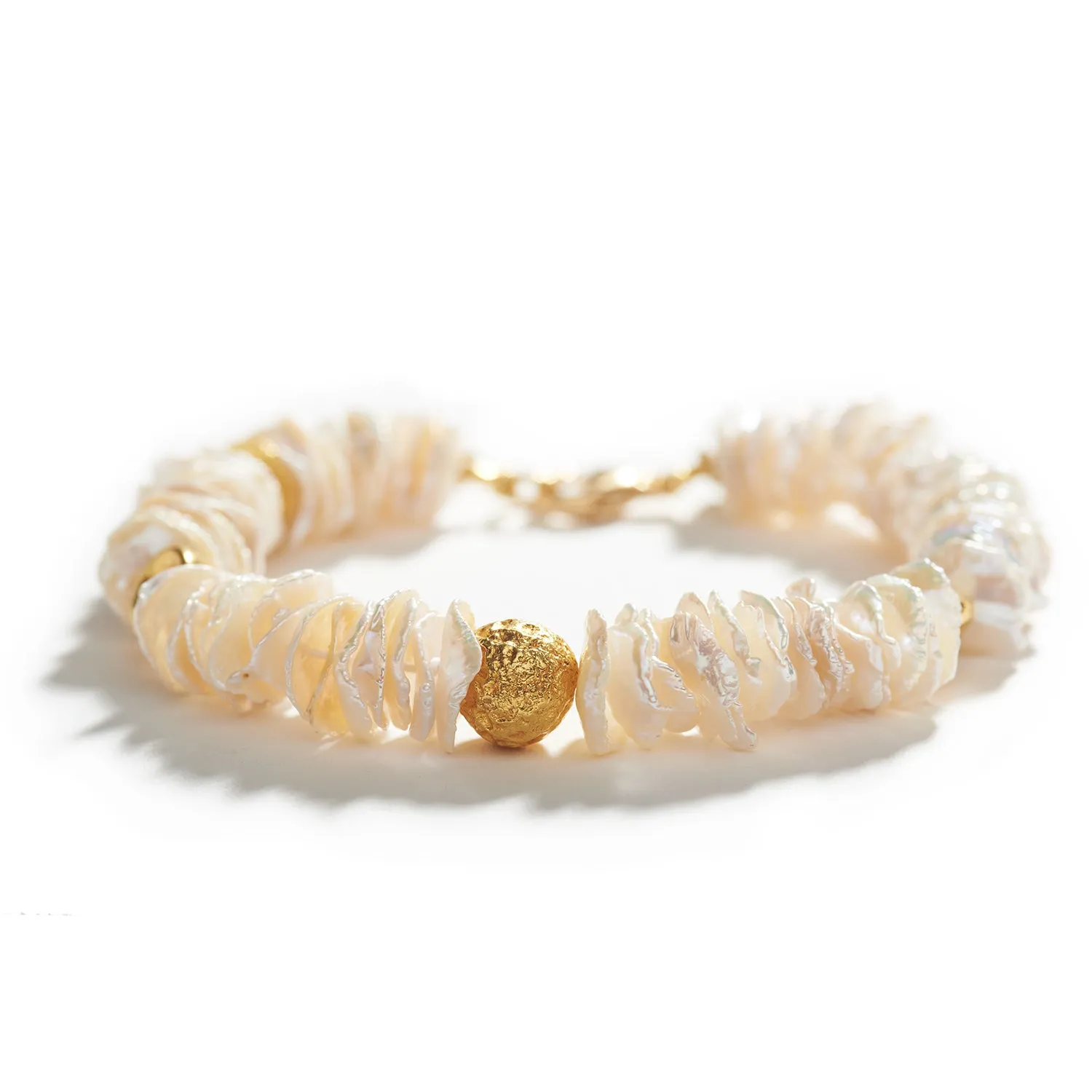 Gold Bracelet with Flat Keshi Pearl