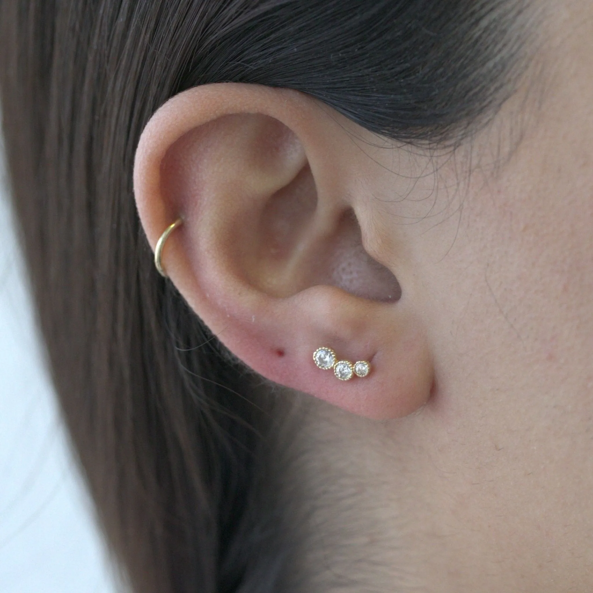 Flat Back Graduated Stone Stud