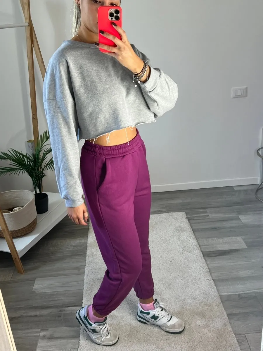 Burgundy joggers with elastic waistband