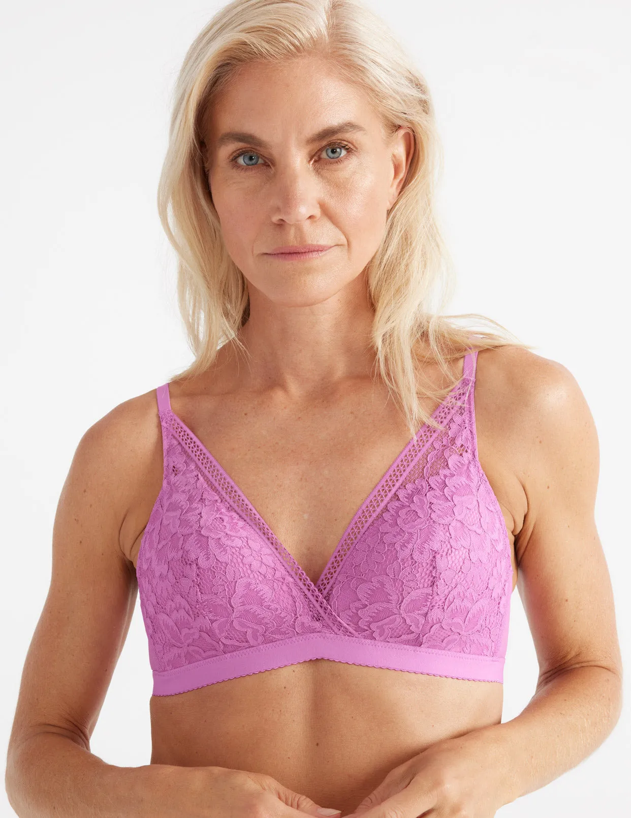 Lace Deep-V Bra