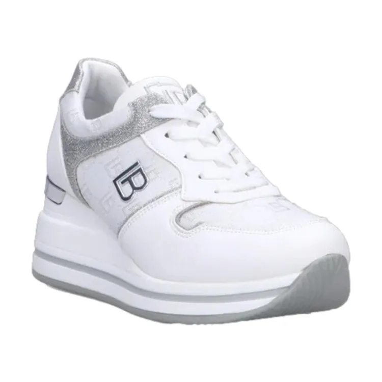 8427 Women's Lace-Up Sneakers in White