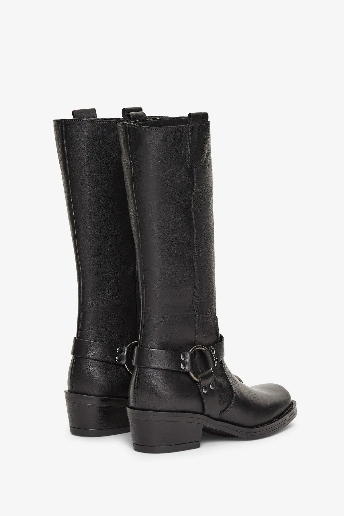 Leather boots with medium heel