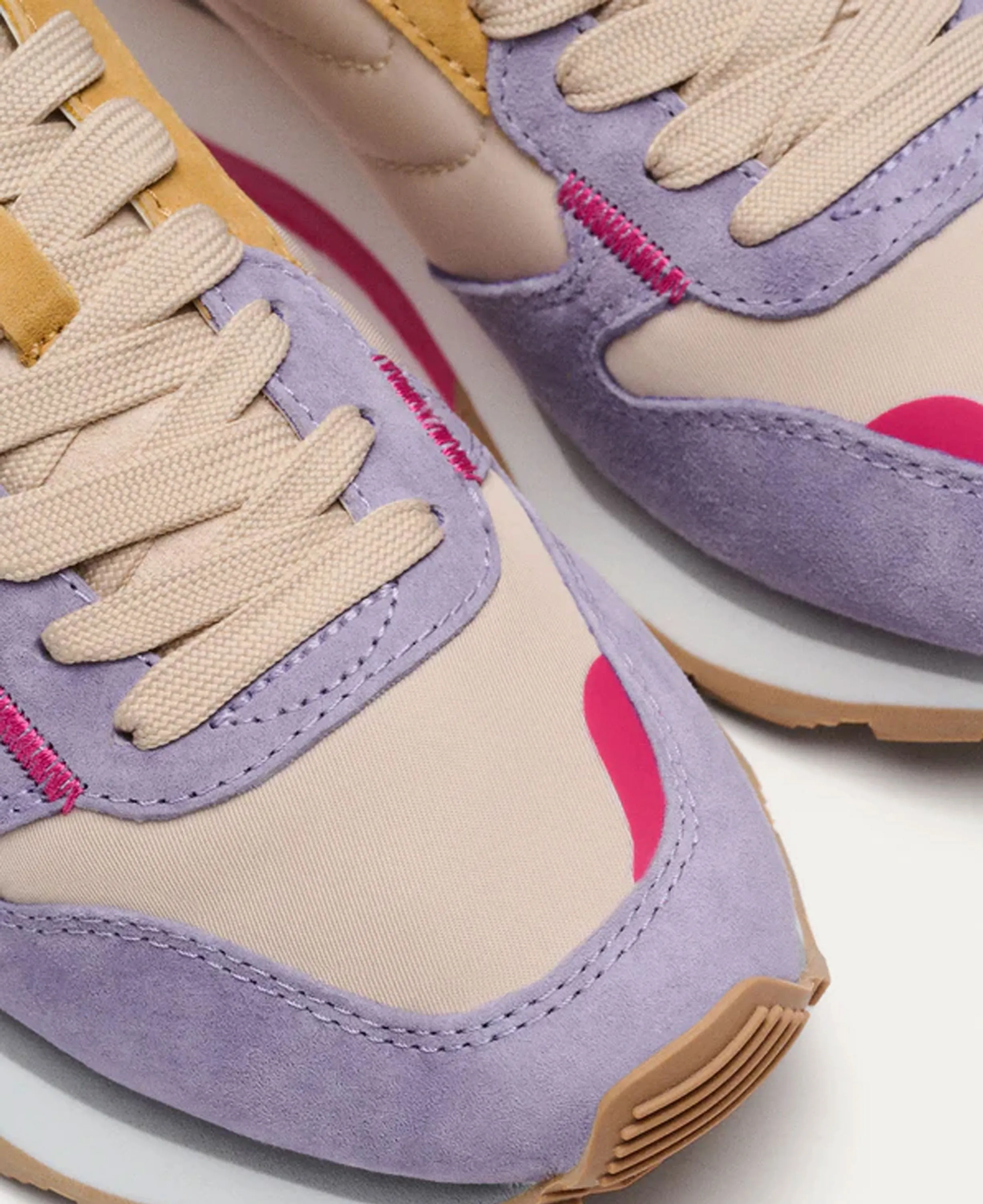 Lilac Aegina Trainer