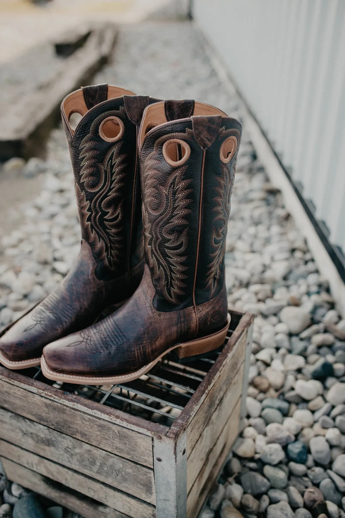 Men's Ariat 'Ringer' Cowboy Boots (Sizes 8-13; EE Width) {Dusted Wheat}