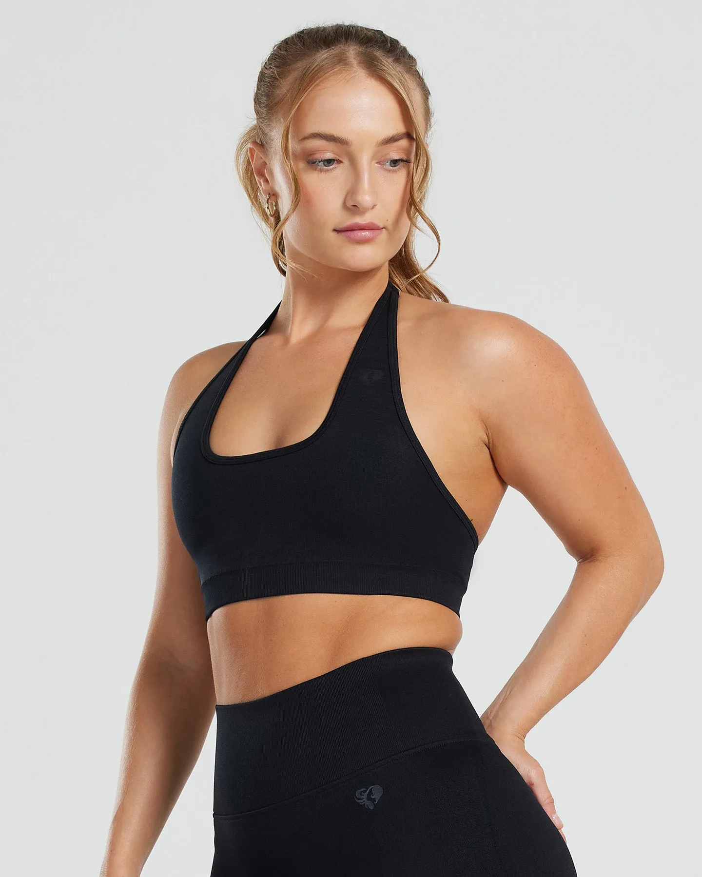 Motion Seamless Halter Bra | Black