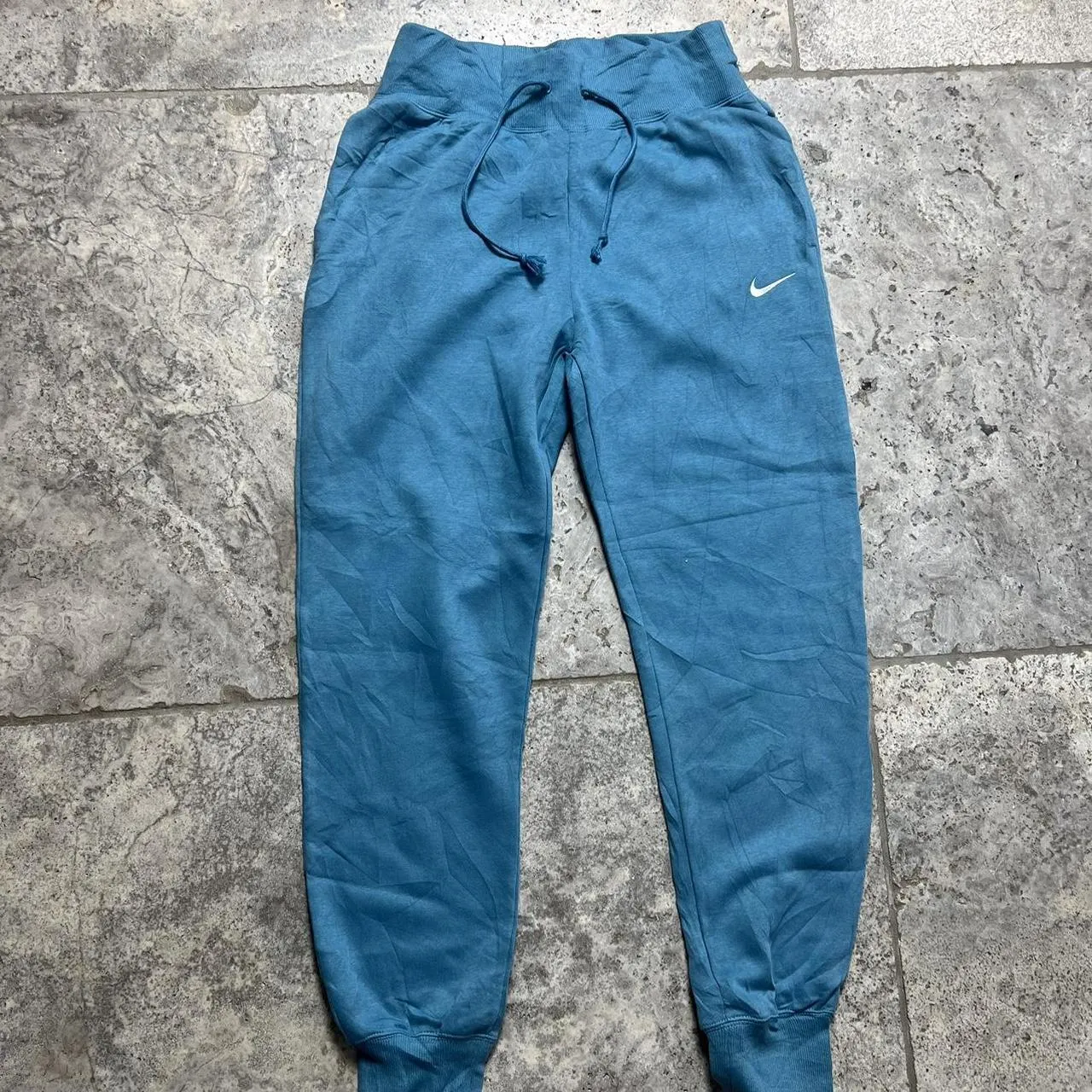 Nike high waisted joggers medium