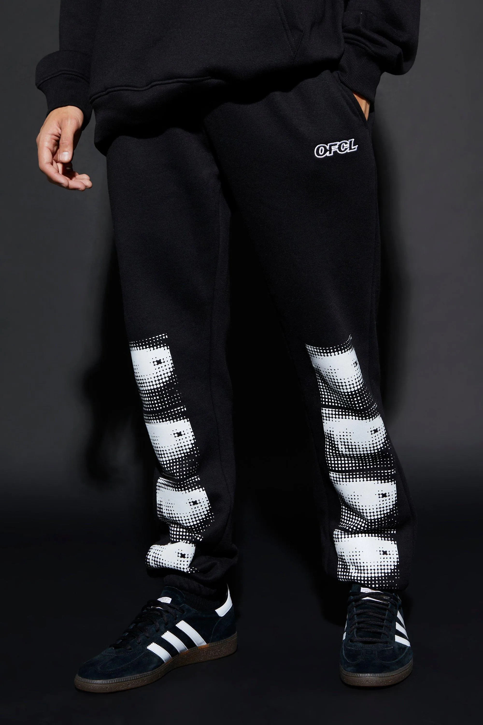 Regular Fit Eye Graphic Joggers | boohooMAN UK