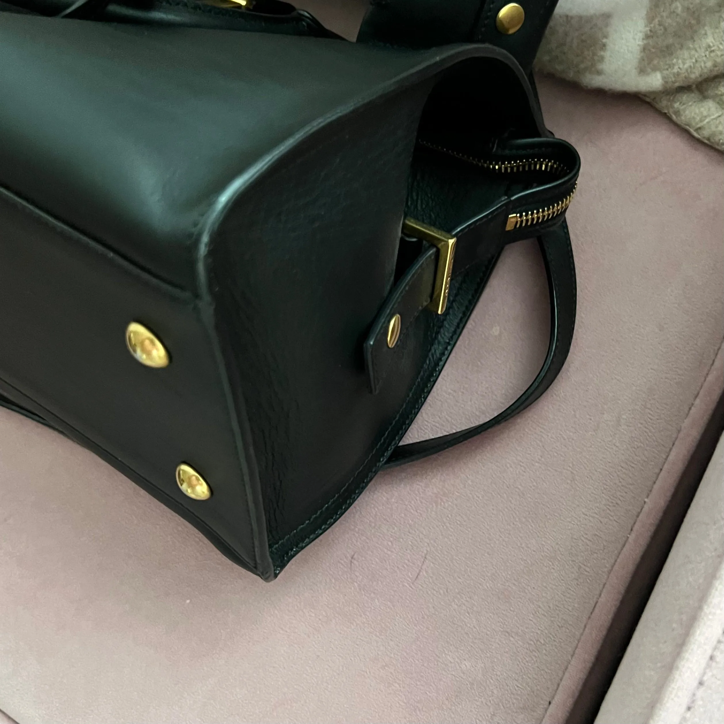 Saint Laurent Y Ligne Cabas Bag - > Saint Laurent Y Ligne Tote Bag