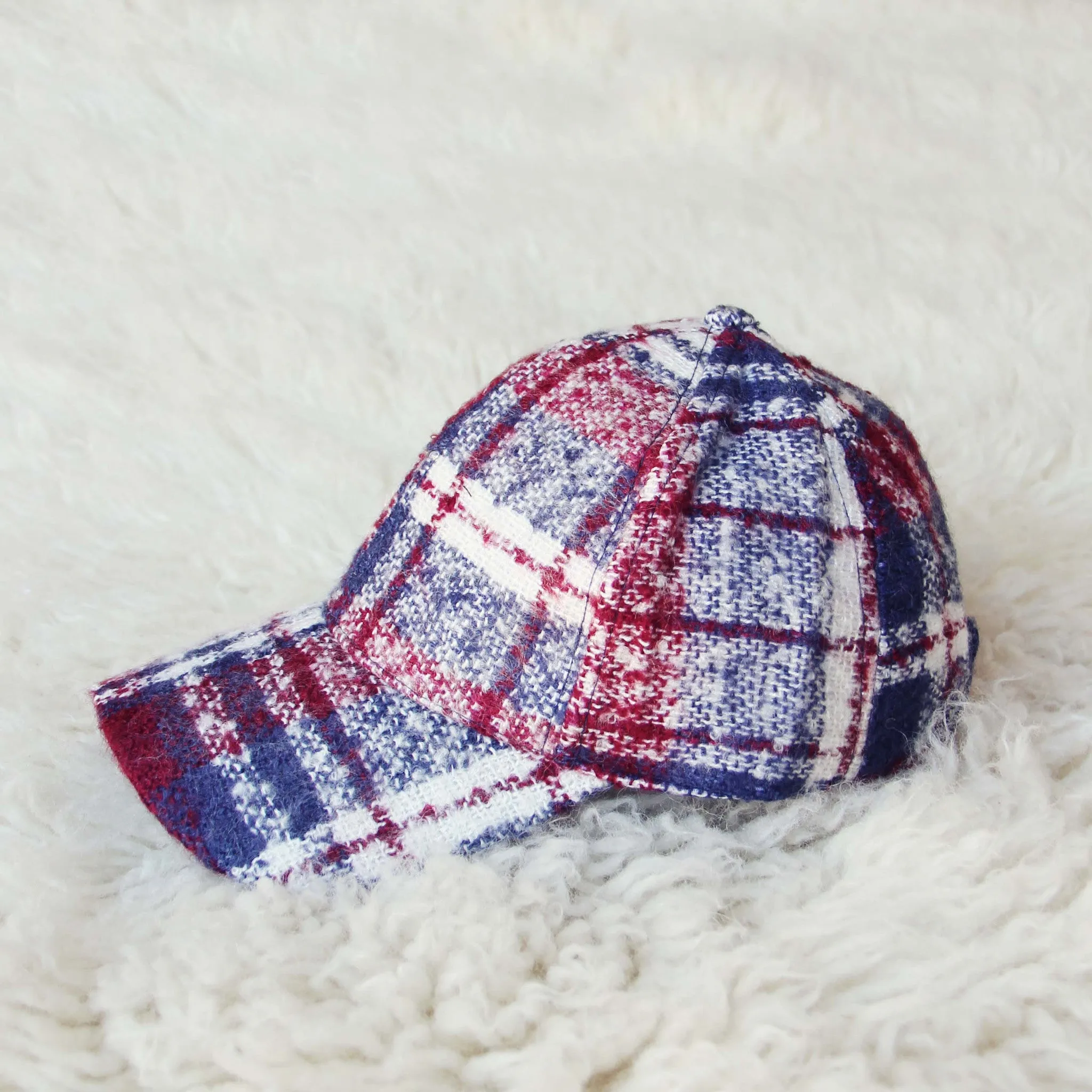 Snowcap Plaid Hat in Burgundy