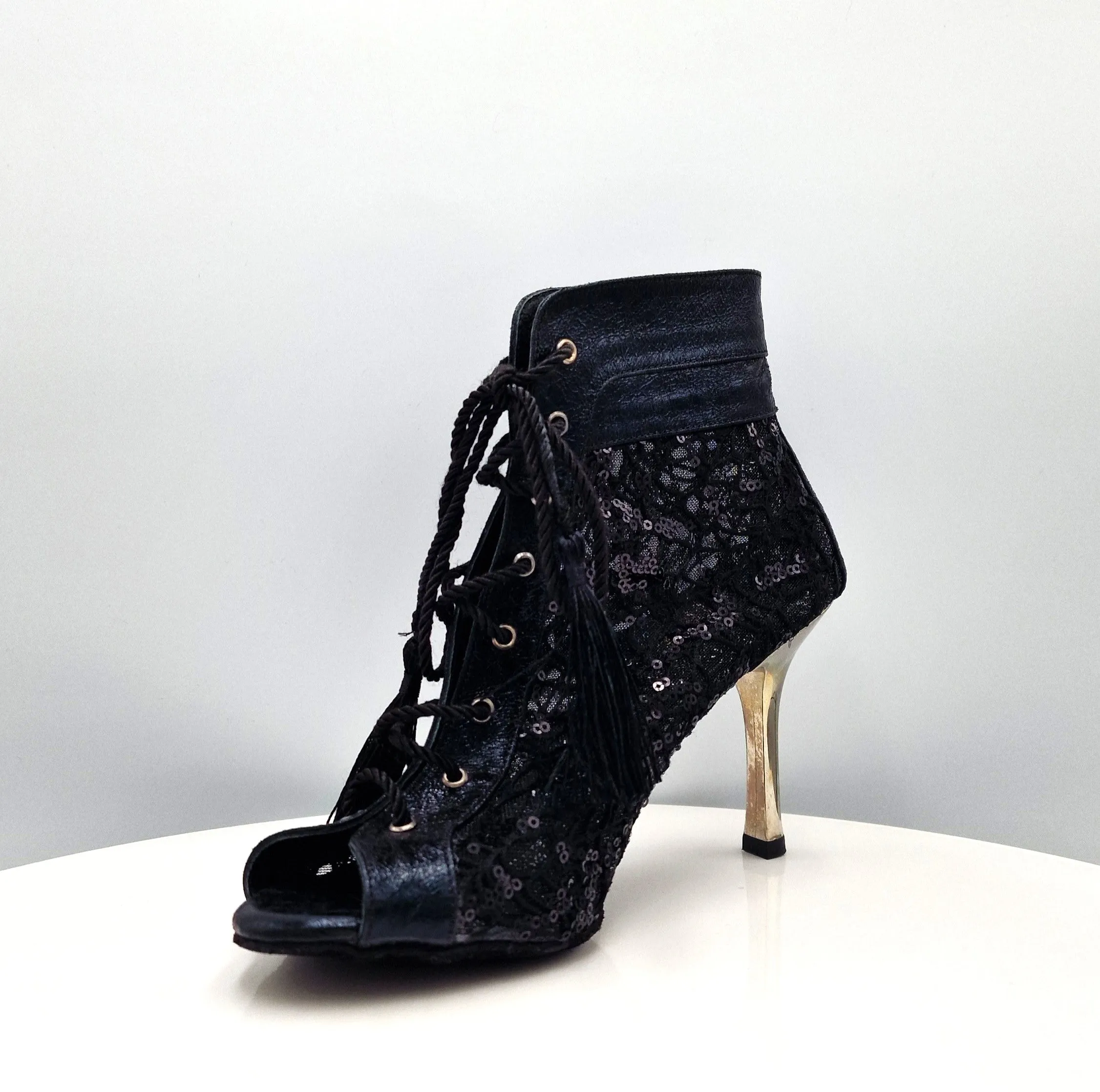 7cm Spica Wide Heel in Black Lace