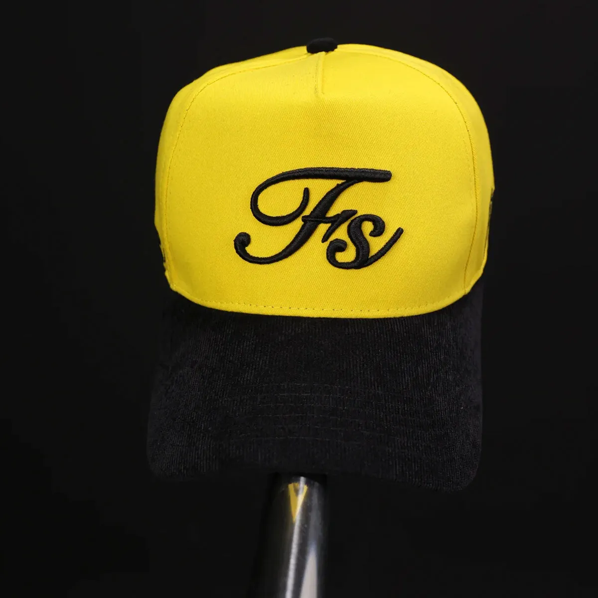 Stella Logo Snapback Hat (Yellow/Black)