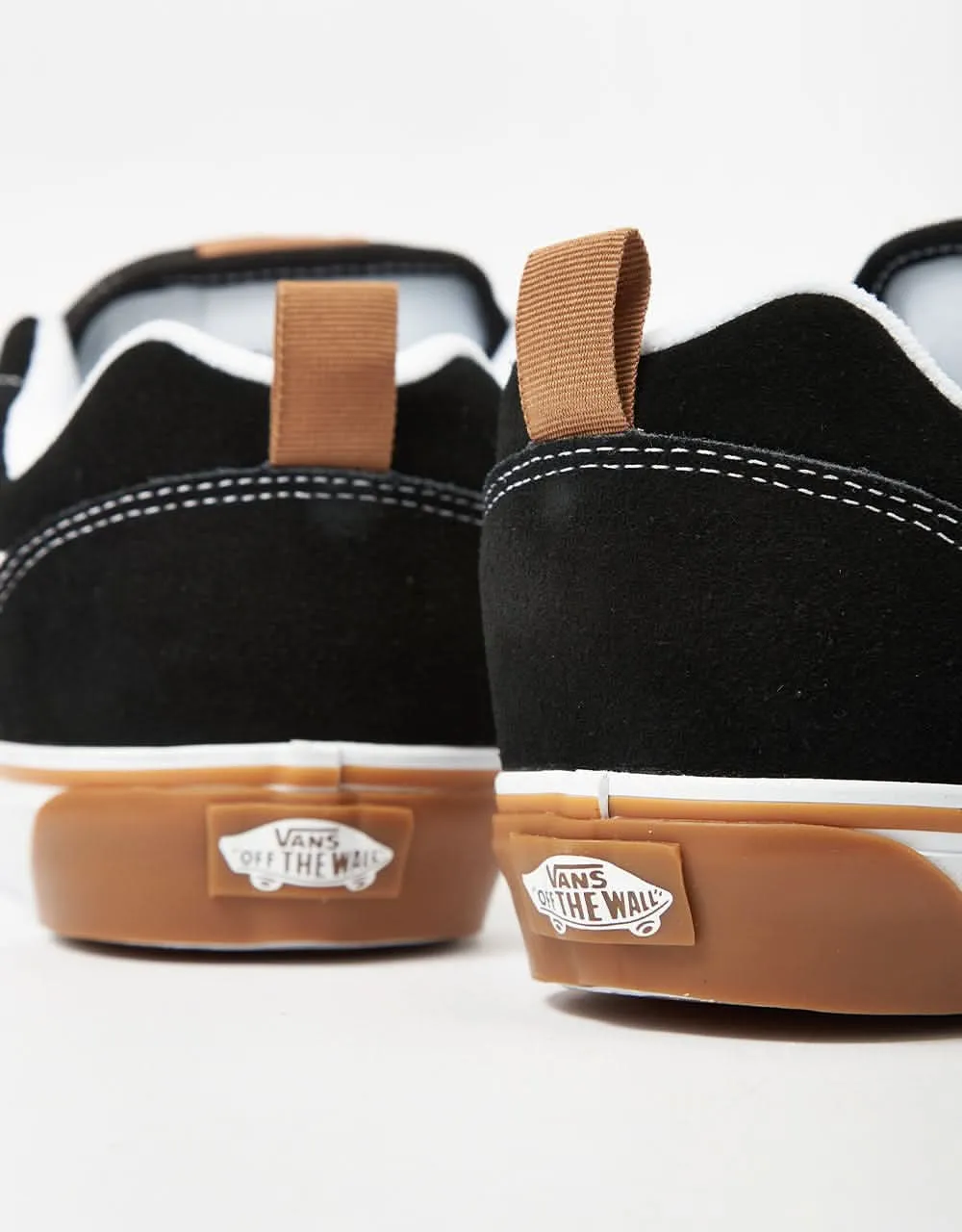 Vans Knu Skool Shoes - (Gum Bumper) Black