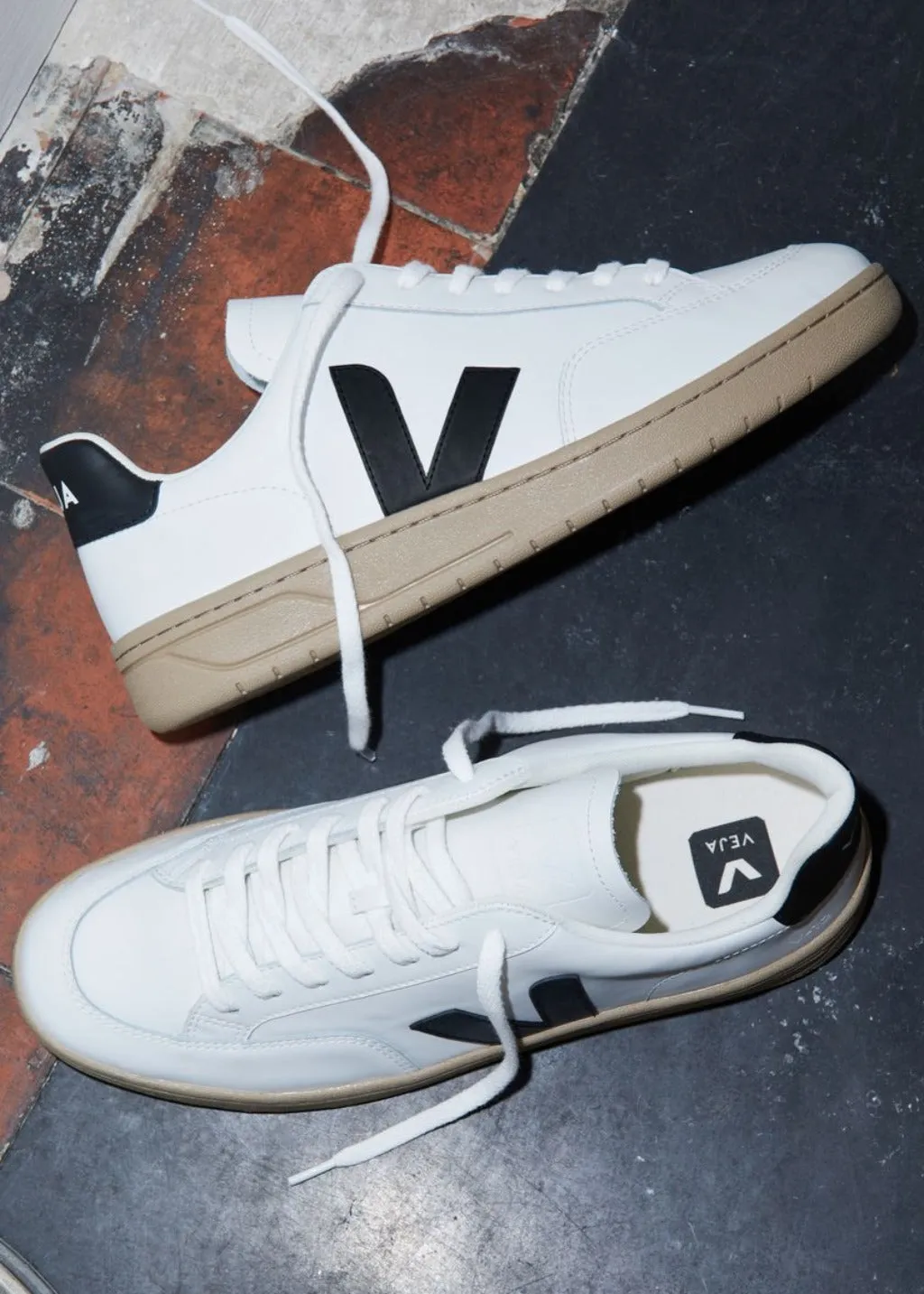 VEJA North America V-12 White Black Dune